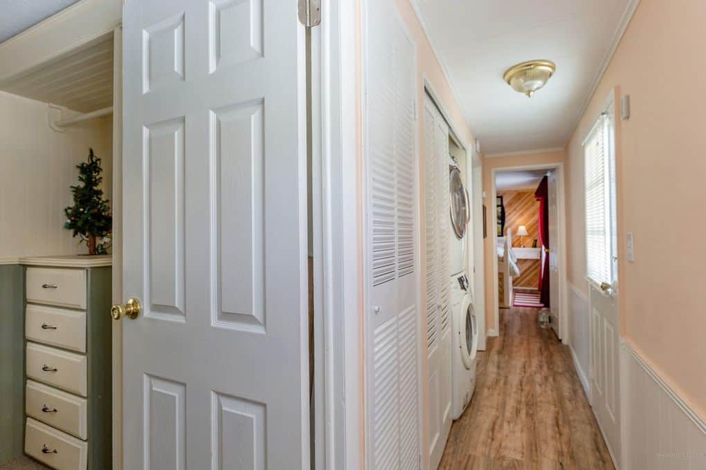 Coastal Single Wide Hallway
