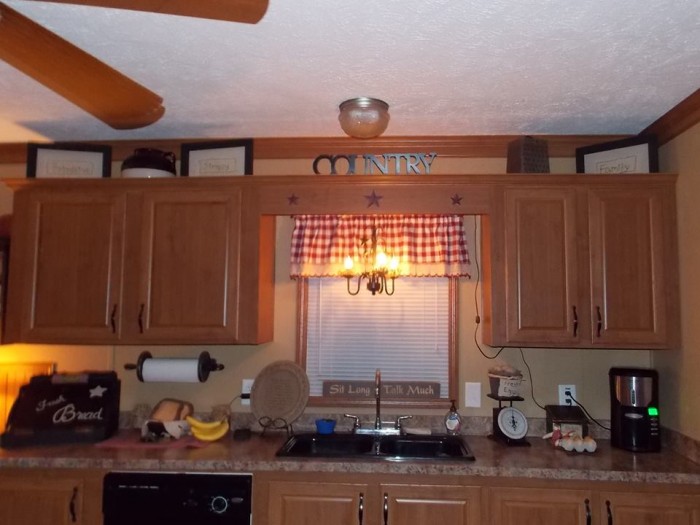 manufactured home decorating - kitchen 