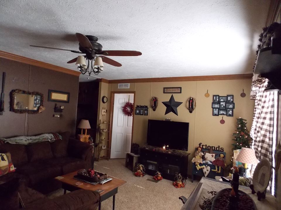 manufactured home decorating - family room