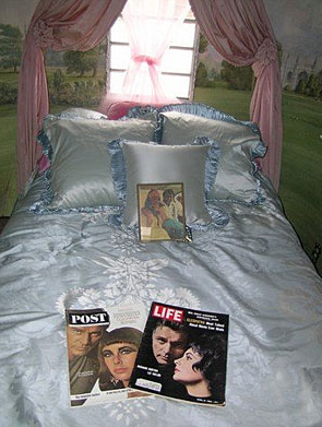 Trailer sold at auction