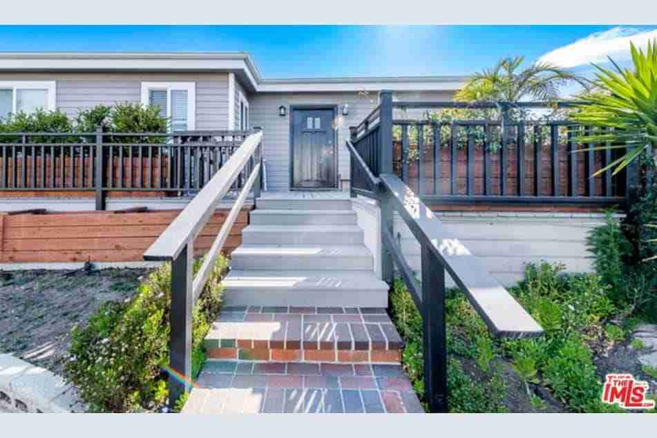 Exterior Modern Double Wide 29500 Heathercliff Rd #199, Malibu, CA Copy