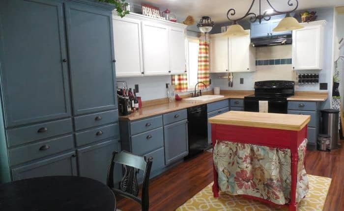 farmhouse-grey-kitchen