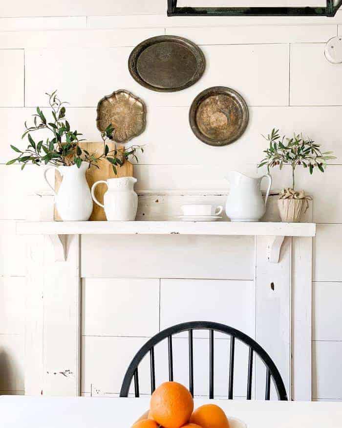faux-fireplace-farmhouse-style-2