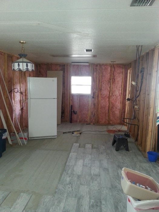 Flip Flop Beach Themed Mobile Home Getting New Walls