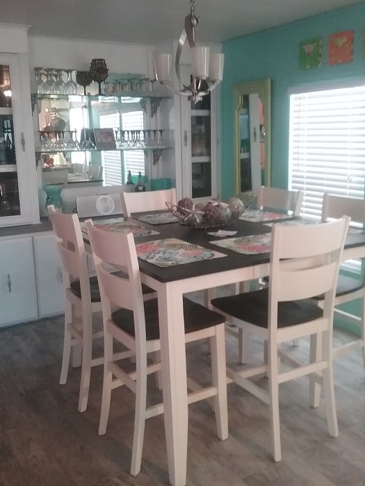 Fun Beach House Mobile Home Dining Room