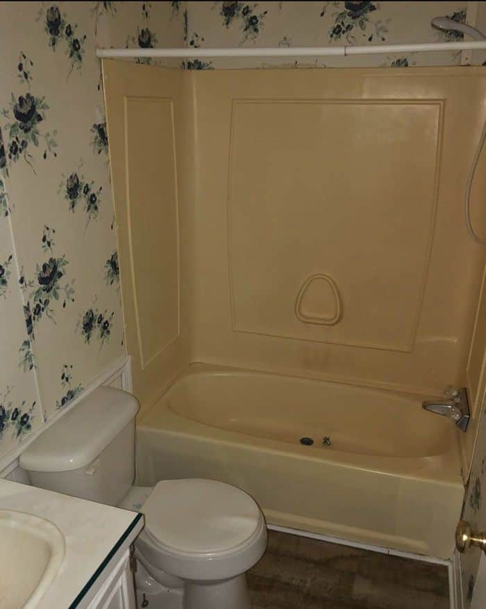 how-to-repair-yellow-bathtubs-in-mobile-homes