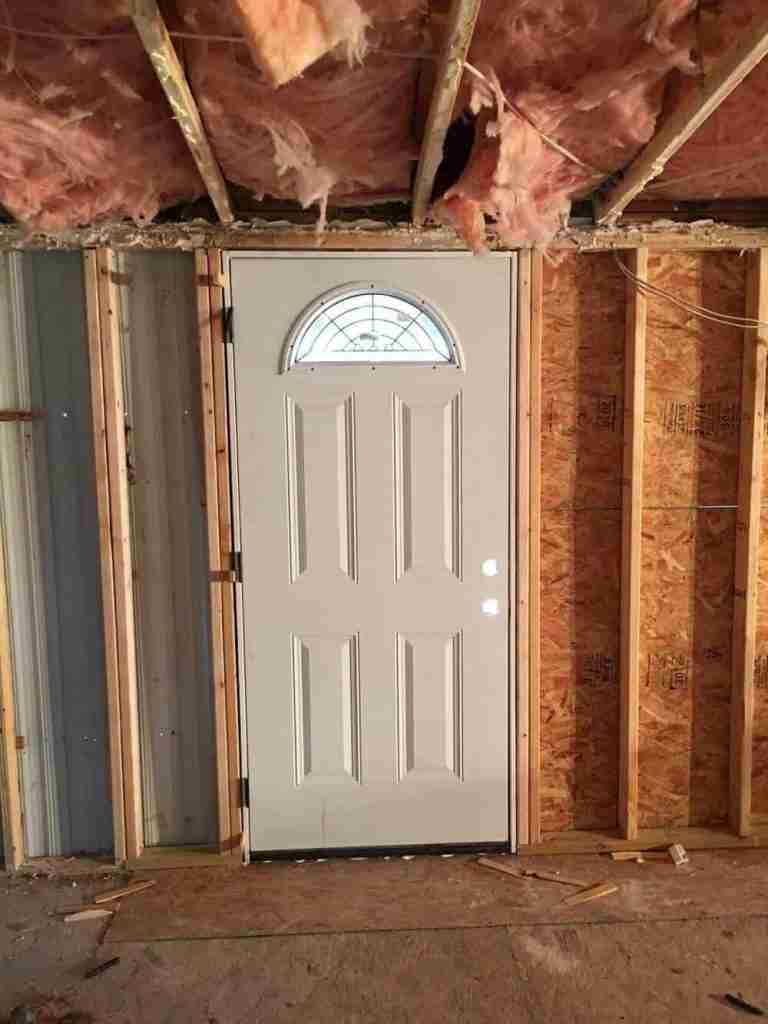 Our Fav Tips To Lose That Manufactured Home Look Installing new doors and windows in a mobile home11 1