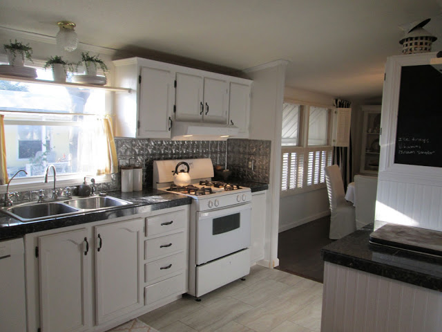 manufactured home-kitchen after 2