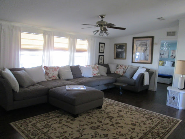manufactured home makeover-living room