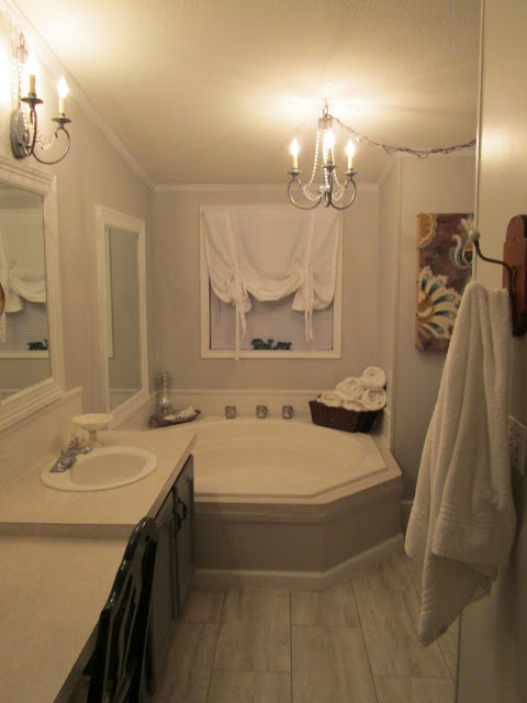 manufactured home-master bath after