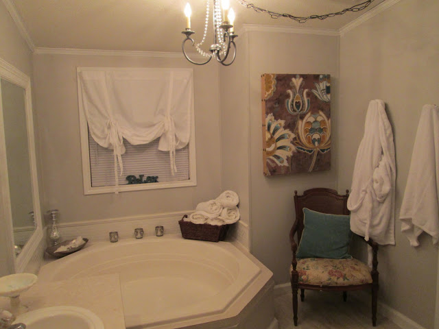 manufactured home-master bath after