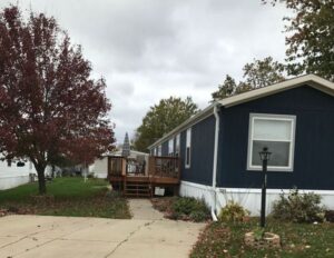 mobile home living in iowa-single wide