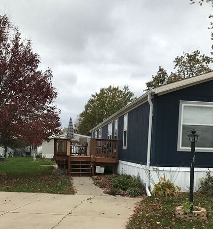 mobile home living in iowa-single wide