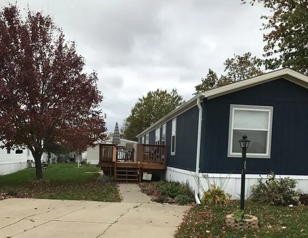 buying a mobile home in iowa-single wide