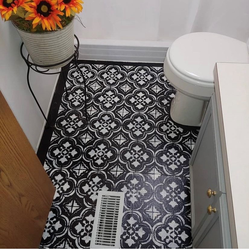 Mobilehome cottage bath floor after