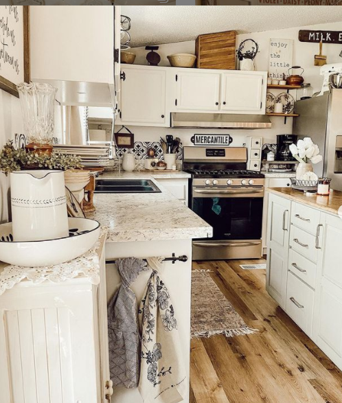 Mobilehome cottage kitchen