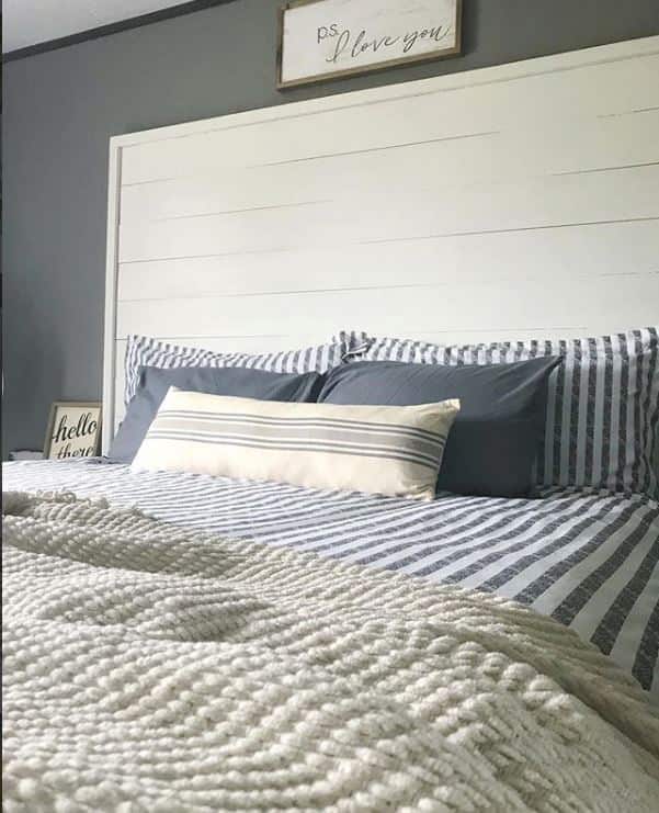 modern farmhouse decor bedroom
