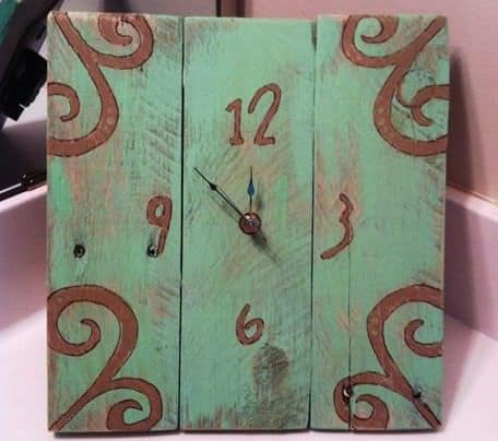 pallet projects-clock