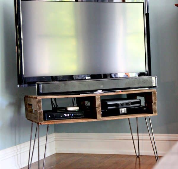 Pallet projects-tv stand
