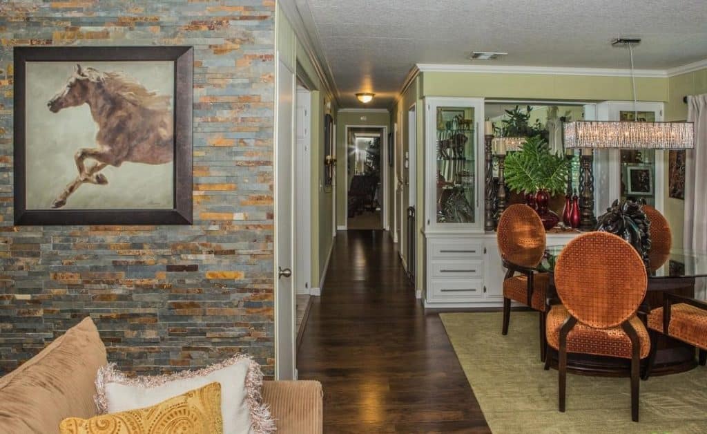 Palm Springs Double Wide Hallway