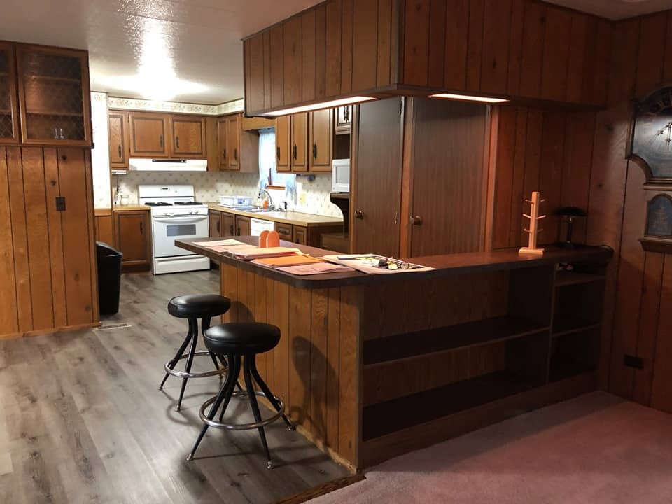 Pennsylvania Mobile Home Breakfast Bar