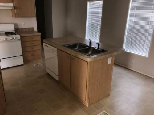 10 Awesome Craigslist Mobile Home Ads from June 2017 - kitchen island