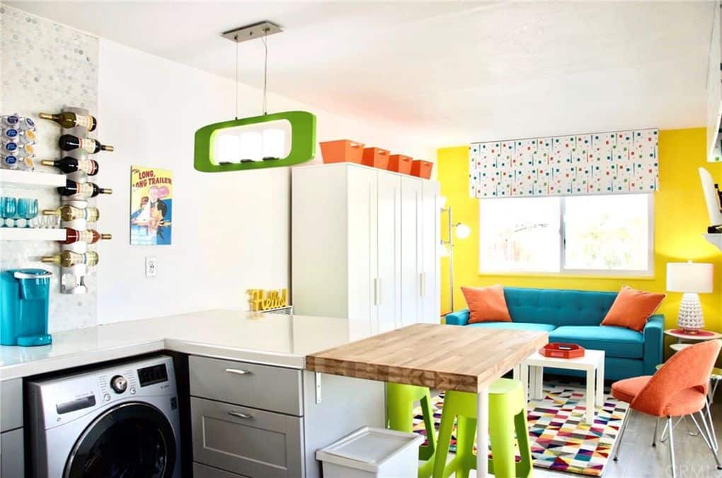 Side view of kitchen