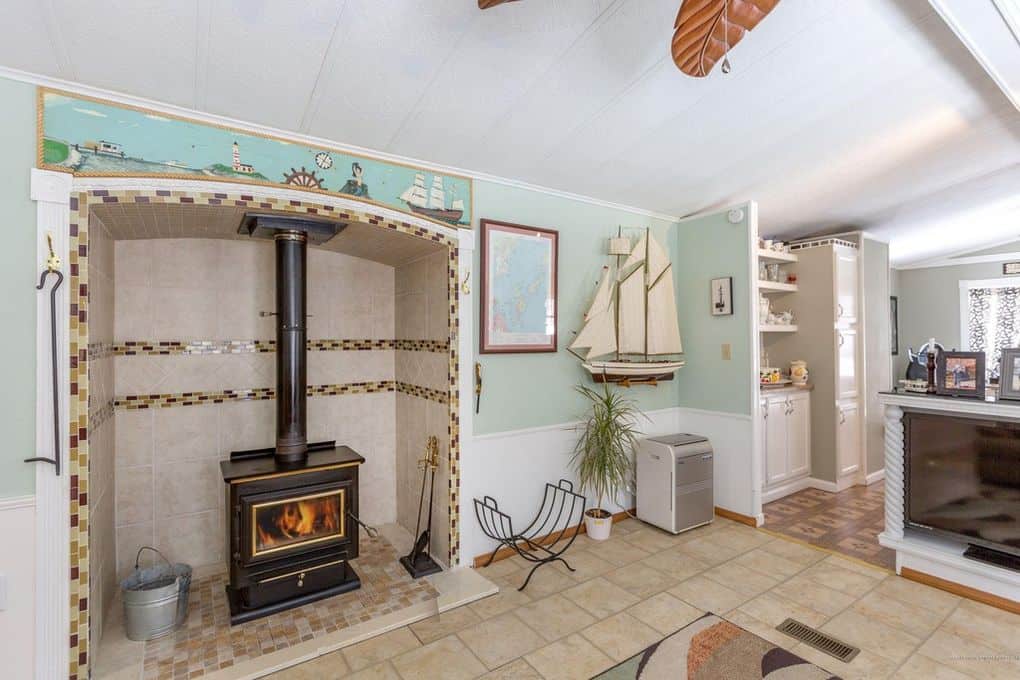 Single Wide With Fireplace Insert