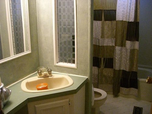single wide makeover-bath