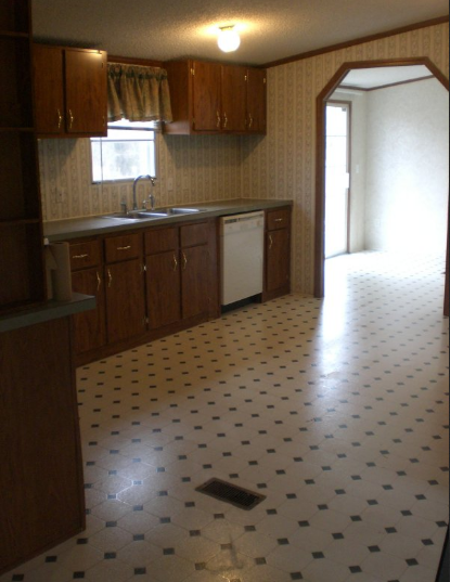 double wide manufactured home makeover - kitchen before makeover