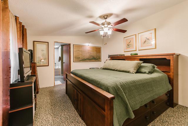 this 1997 double wide manufactured home is gorgeous -master bedroom