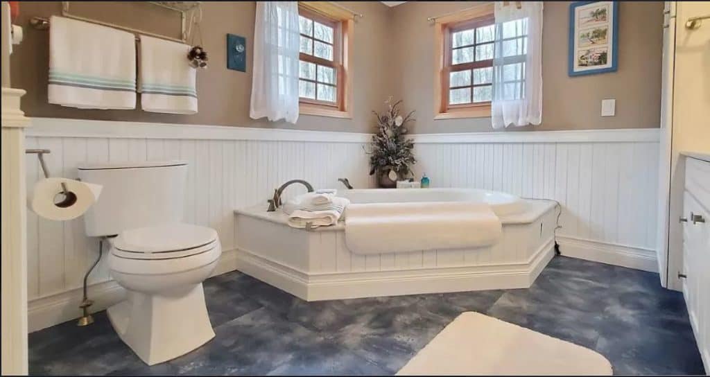 Yes, These Are Manufactured Homes! Two in one bath