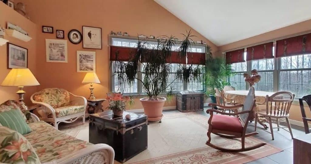 Yes, These Are Manufactured Homes! Two in one sitting room