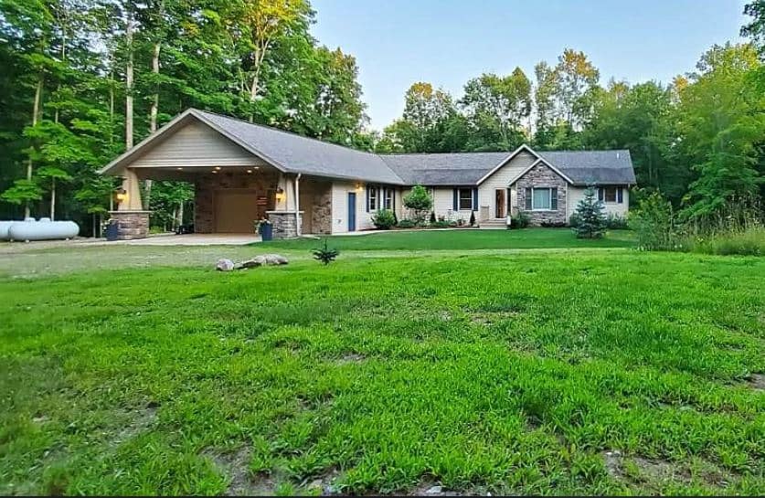 Yes, These Are Manufactured Homes! Unusual manufactured homes two in one second exterior