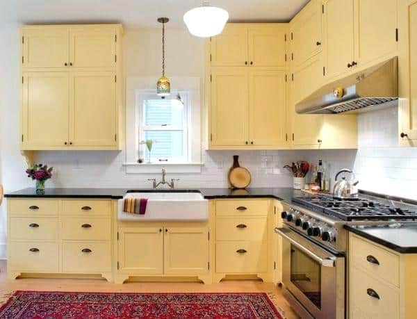 yellow kitchen cabinets- best mobile home kitchen cabinet colors